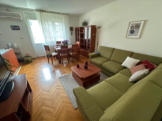 Svetao, savršen dvosoban u mirnom delu Vračara