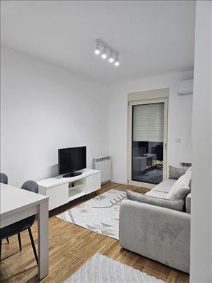 Đeram pijaca, novogradnja, odličan, ID 25829