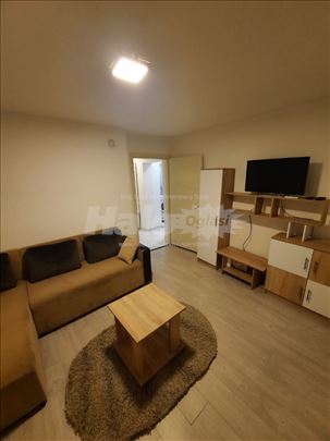 Izdavanje stana Banovo brdo