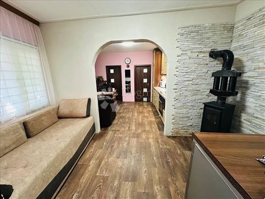 Kuća u Pančevu sa 312 m2 dvorišta