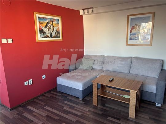 Retko u ponudi! Uknjižen i namešten stan 26m2.