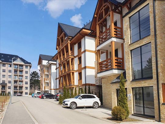 Dupleks, 105 m2, namešten, centar Zlatibora