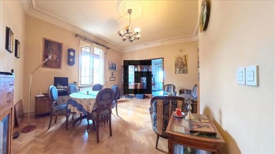 Krunska-Salonski stan 3.0, 76m²-lift,retko u ponud