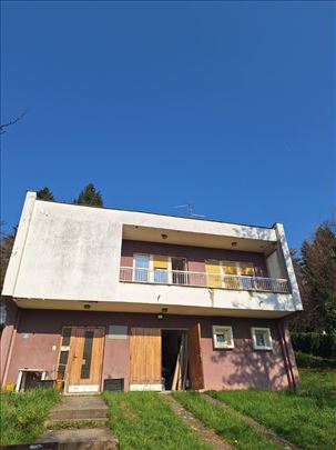 Na prodaju kuća na Bagdali – 154 m² na placu 5 ari