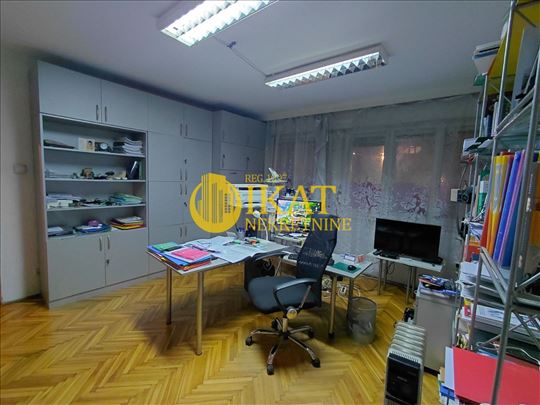 Novi Beograd, Blok 33, 68m2, odličan