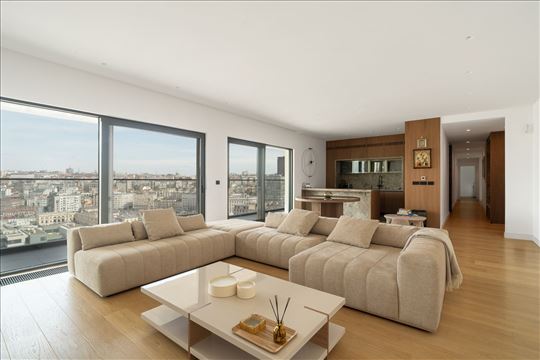 Penthouse | BW Kings Park | Terasa celom dužinom