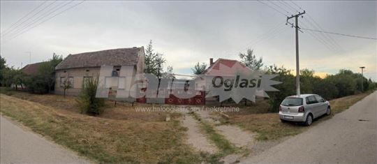 Prodajem kuću u Banatskoj Dubici
