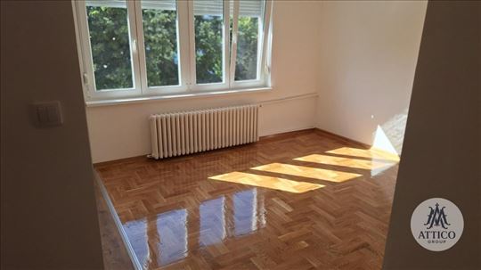 Renoviran stan dvoiposoban na Grbavici
