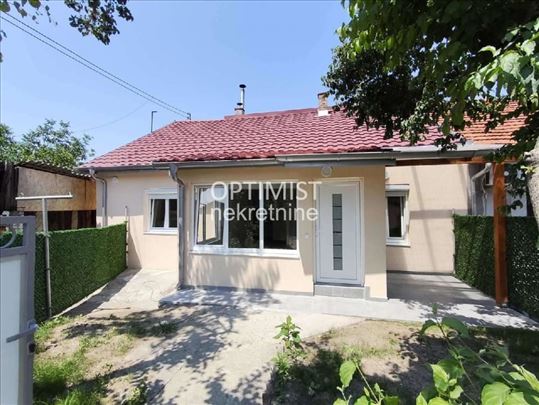 Severni bulevar, kuća od 43m2 sa dvorištem ID#3553