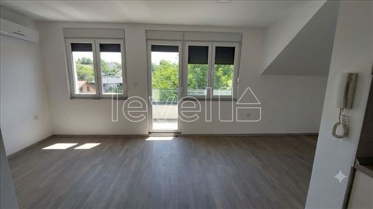 Stan,Petrovaradin,Alibegovac,kv: 78.00