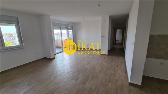 Stara Pazova 95m2 četvorosoban stan u novogradnji
