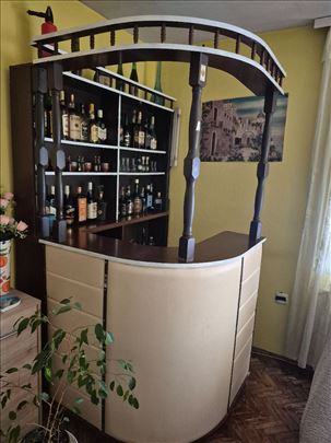 Bar i barske stolice