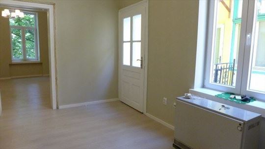 Đeram pijaca, 100m2, 4 prostorije, renovirano