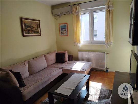 Dvosoban stan za izdavanje – Centar, 40 m²