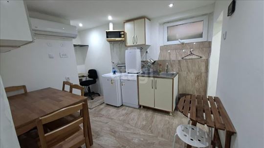 Garsonjera, Vračar, 23m²