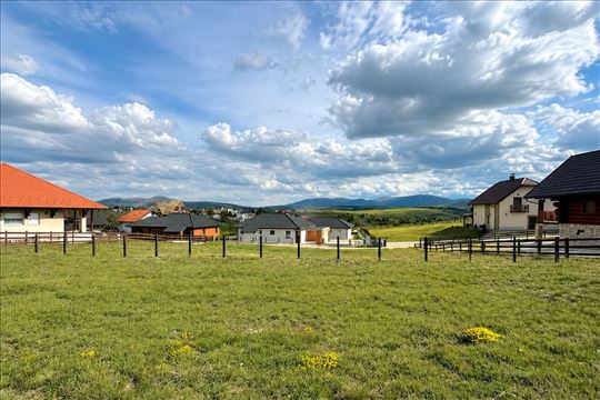 Idealan građevinski plac, Zove, 5,09 m2