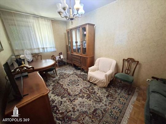 Izuzetan raspored, u najlepšem delu Karaburme ID#1