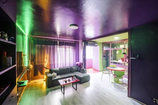 Prodaje se 3.0 stan kod Čuburskog parka, 70m2