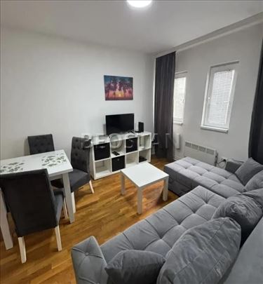 Širi centar - Banjica #68000