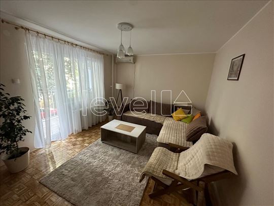 Stan,Novi Sad,Železnička Stanica,kv: 54.00