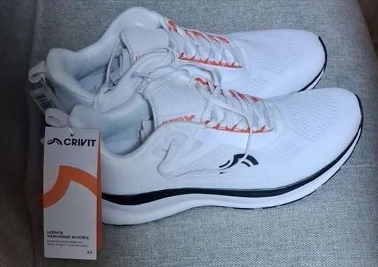 Patike Crivit nove 43