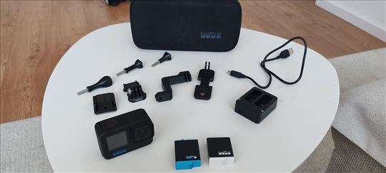 GoPro 10 Hero Black + punjač za baterije