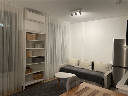K-district, Lux jednoiposoban stan