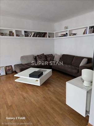 Komforan trosoban stan, idealan za život ili poslo