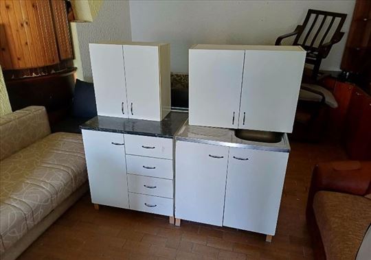 kuhinjaa u topp stanjuu