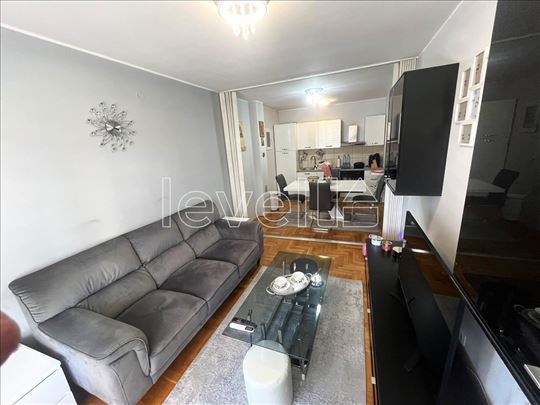 Stan,Novi Sad,Grbavica,kv: 44.00