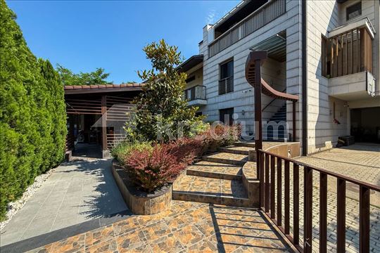 Vila Zvezdara | Luksuzna vila sa bazenom i spa cen
