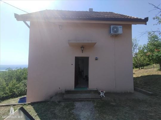 Vikend kuća 120 m2 sa pogledom na Dunav ID#1352