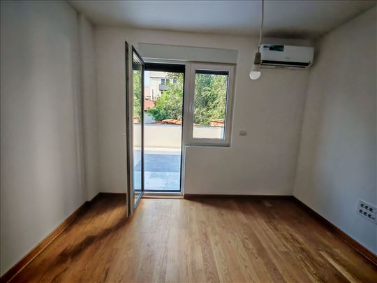 0.5 Lekino brdo, novogradnja,useljiva