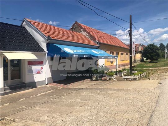 Kuća sa lokalom na glavnom putu