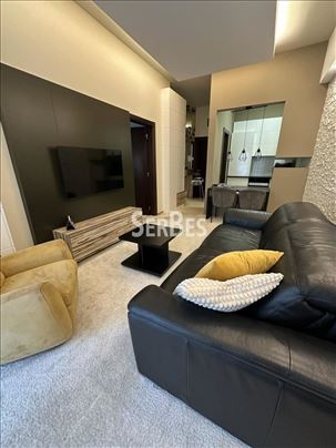 Lux 2.0 stan 50m2 na Bulevaru Oslobodjenja + parki