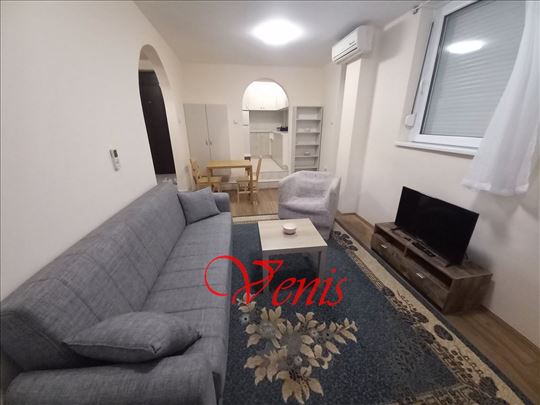 Novo Naselje - Radomira Raše Radujkova 36 m2