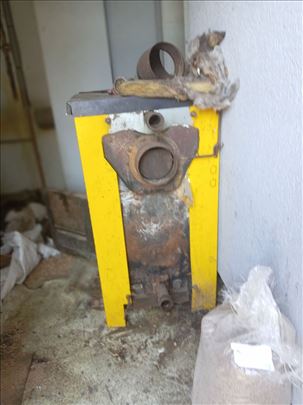 Prodajem Kotao za CG, od 28 kw, na pelet i drvo