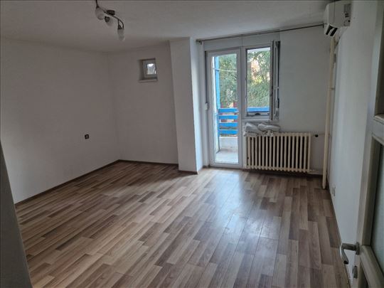 Streliste drugi sprat dvosoban