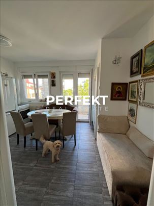 Strogi centar, 48m2, petii sprat, lift, cg
