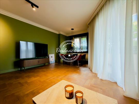 Centar Dvoiposoban stan 69m2