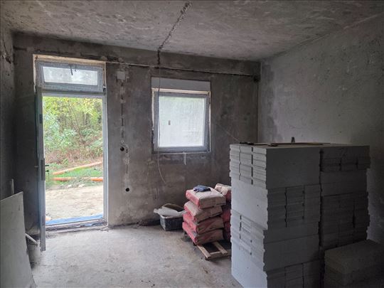 Cerak, uknjizen 1.0 47m2, suteren, grubi radovi