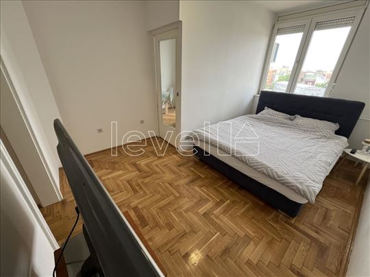 Stan,Novi Sad,Bulevar Oslobođenja,kv: 33.00