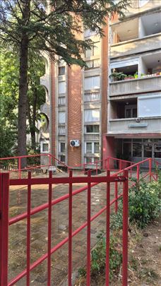 Idealan porodični stan na Vidikovačkom vencu 