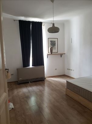 Vračar Kalenić pijaca 31m2