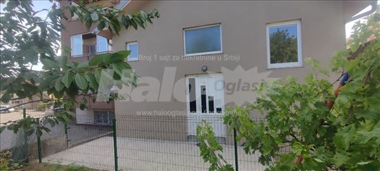 Dva stana ceo sprat Mirijevo okretnica 27e 25p
