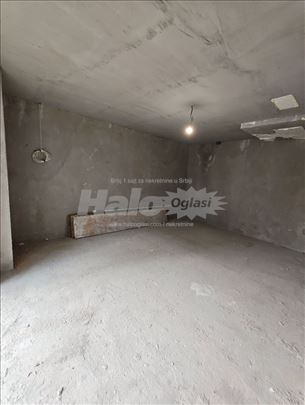 Garsonjera - Garaža 25 m2