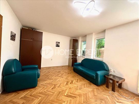 Garsonjera 26m2 na Bulevaru Oslobođenja