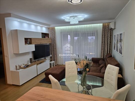 Lux, dvosoban stan u Zemunskim kapijama