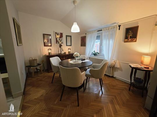 Porodičan, 3 spavaće sobe, dvostran, pogled na BW 