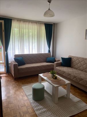 Prodaje se dvoiposoban stan na Bubnju